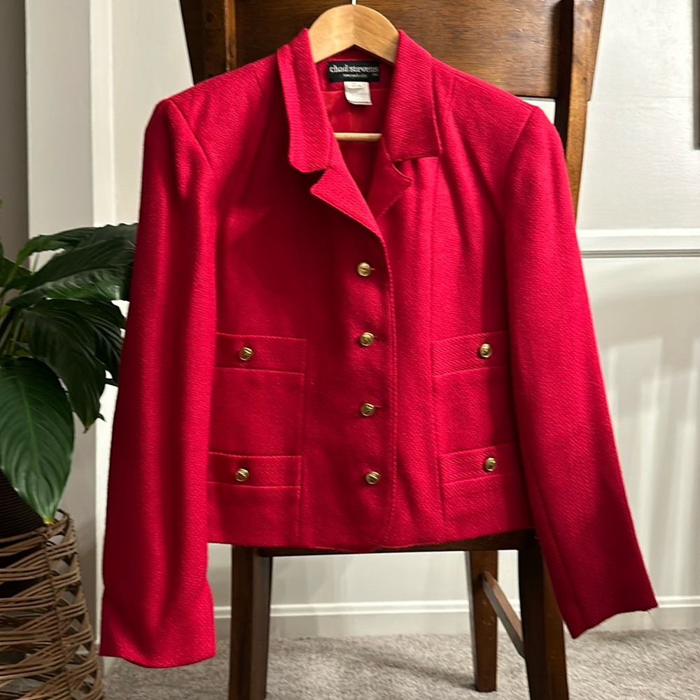 Vintage hot pink cropped blazer with gold buttons (very Chanel-ish)